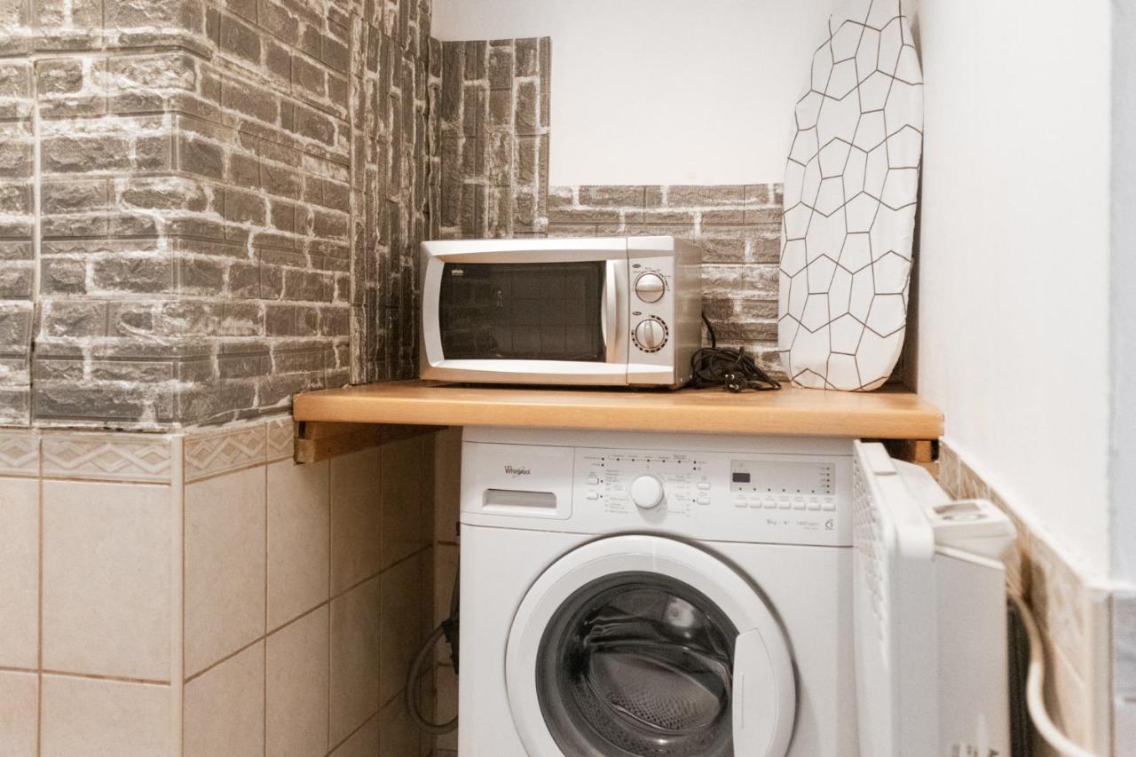 Attractive Apartment Near Wiener Stadthalle Luaran gambar