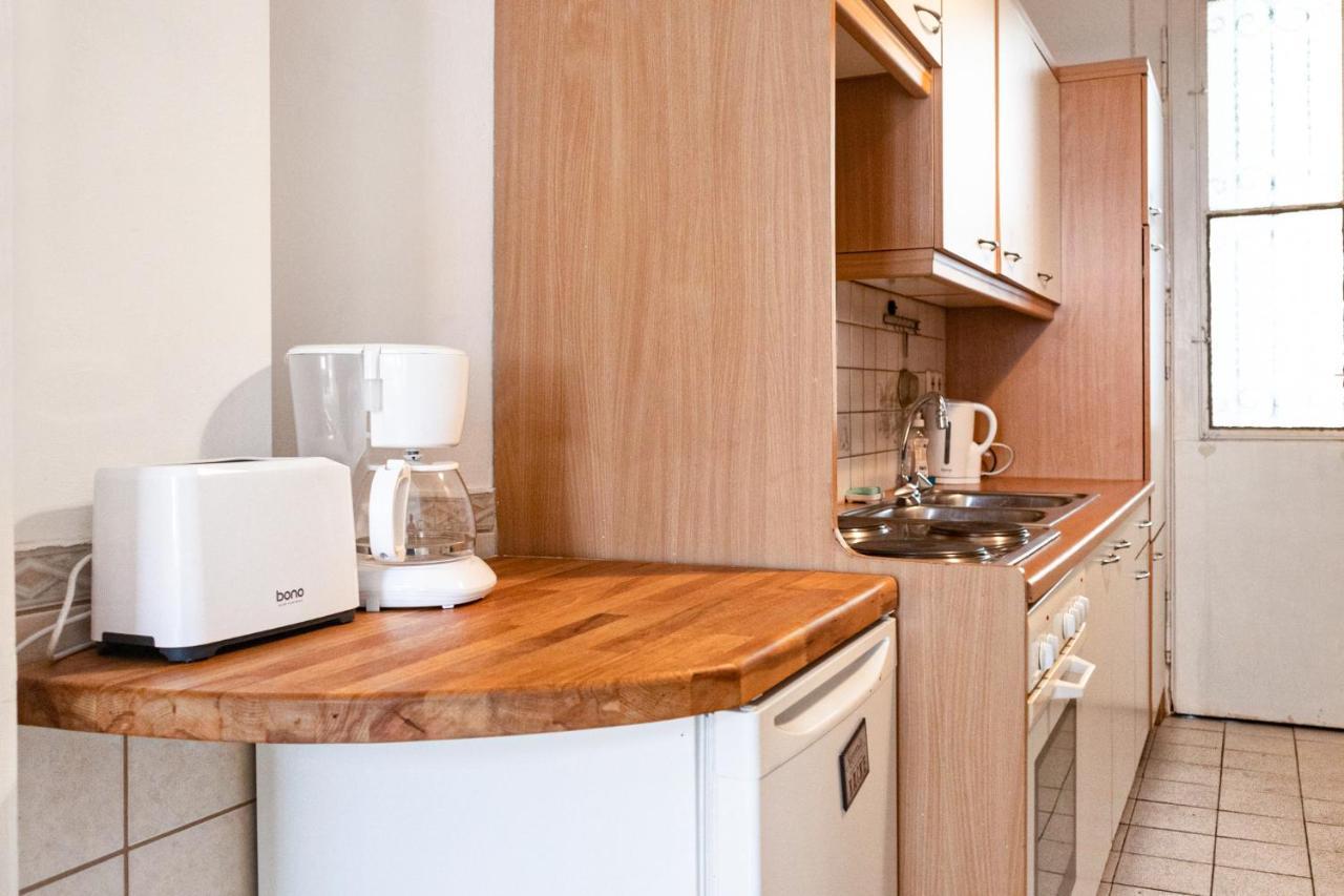 Attractive Apartment Near Wiener Stadthalle Luaran gambar
